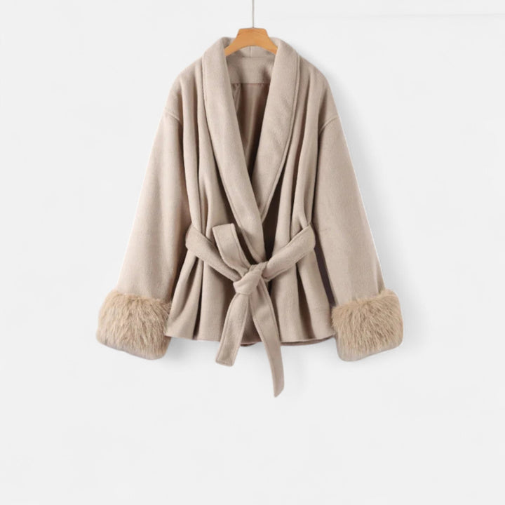 Damski płaszcz z futerkiem sztucznym – elegancja w stylu Ivy League z wiązaniem na sznurowadła