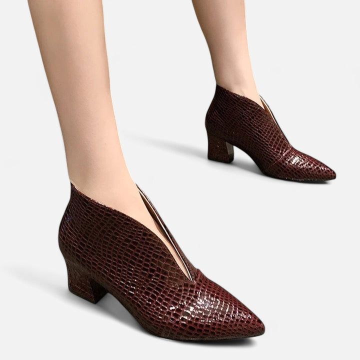 Bottes chevilles pour femmes en cuir verni à découpe en V