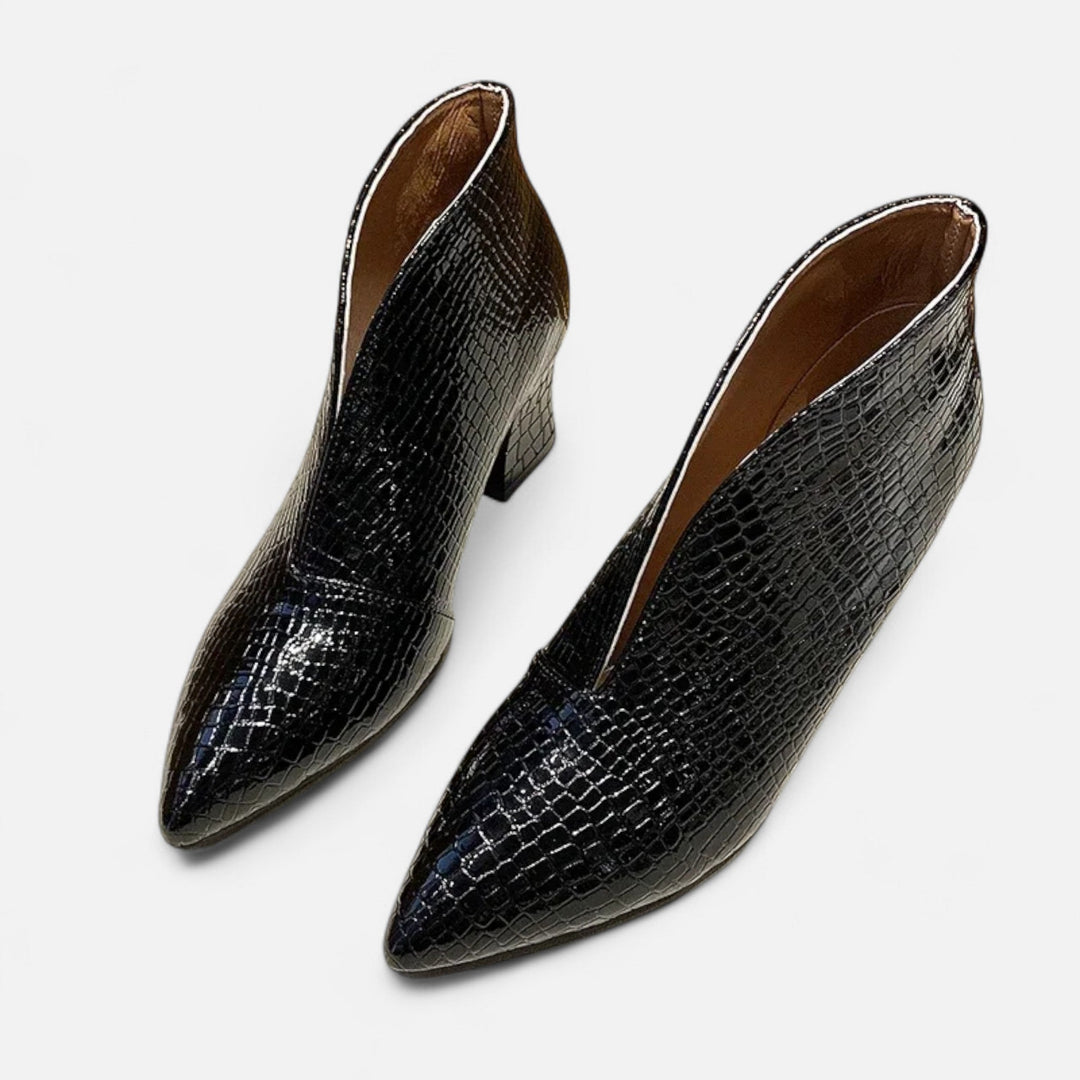 Bottes chevilles pour femmes en cuir verni à découpe en V