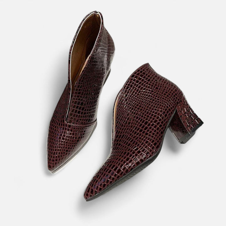 Bottes chevilles pour femmes en cuir verni à découpe en V