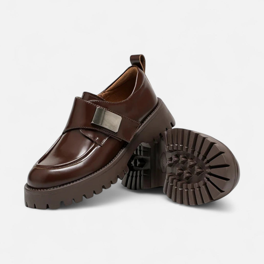 Women’s Leather Derby Shoes – Round Toe Buckle Flats