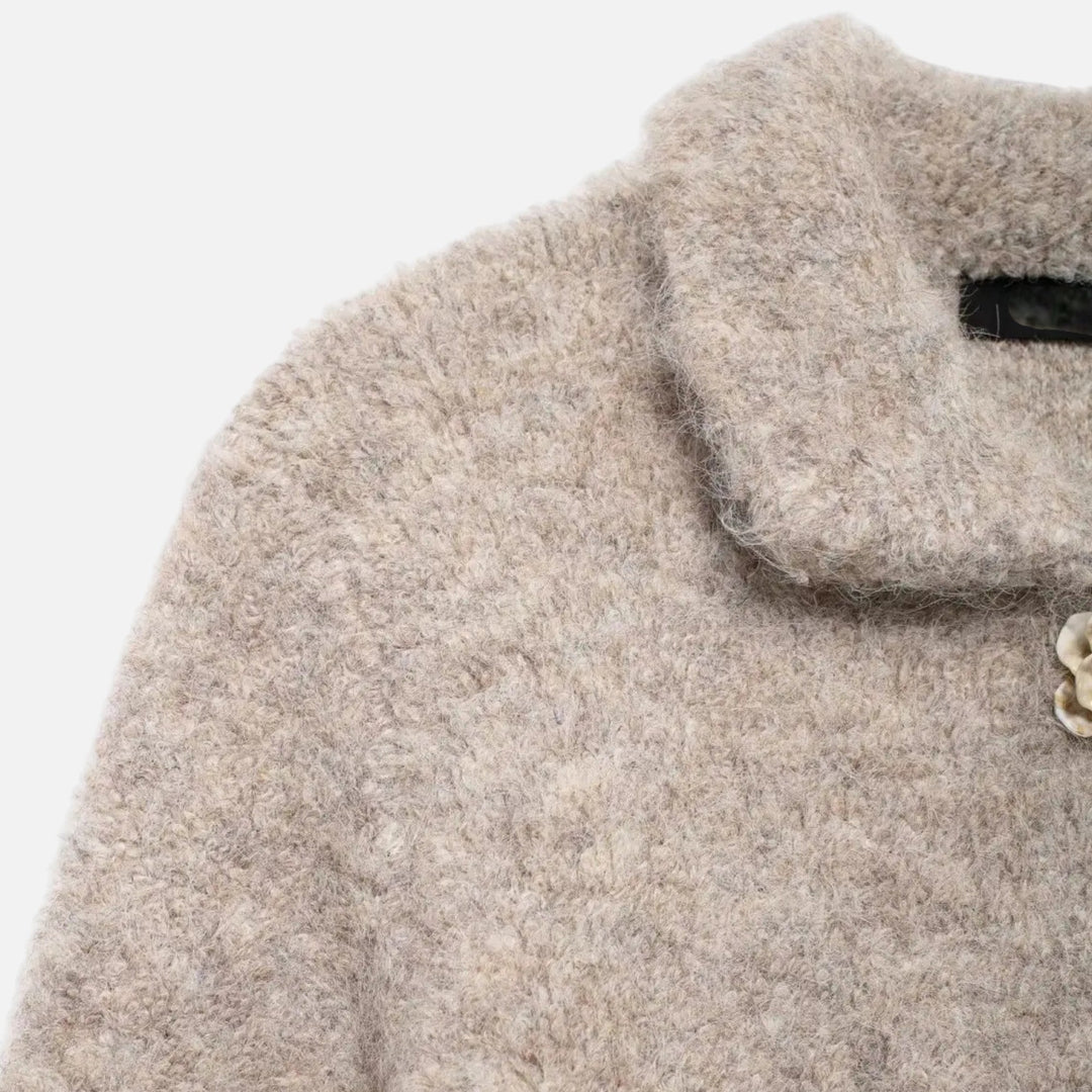 Damski kwiecisty sweter na guziki