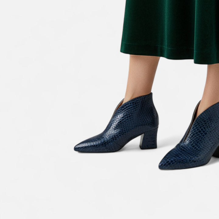 Bottes chevilles pour femmes en cuir verni à découpe en V