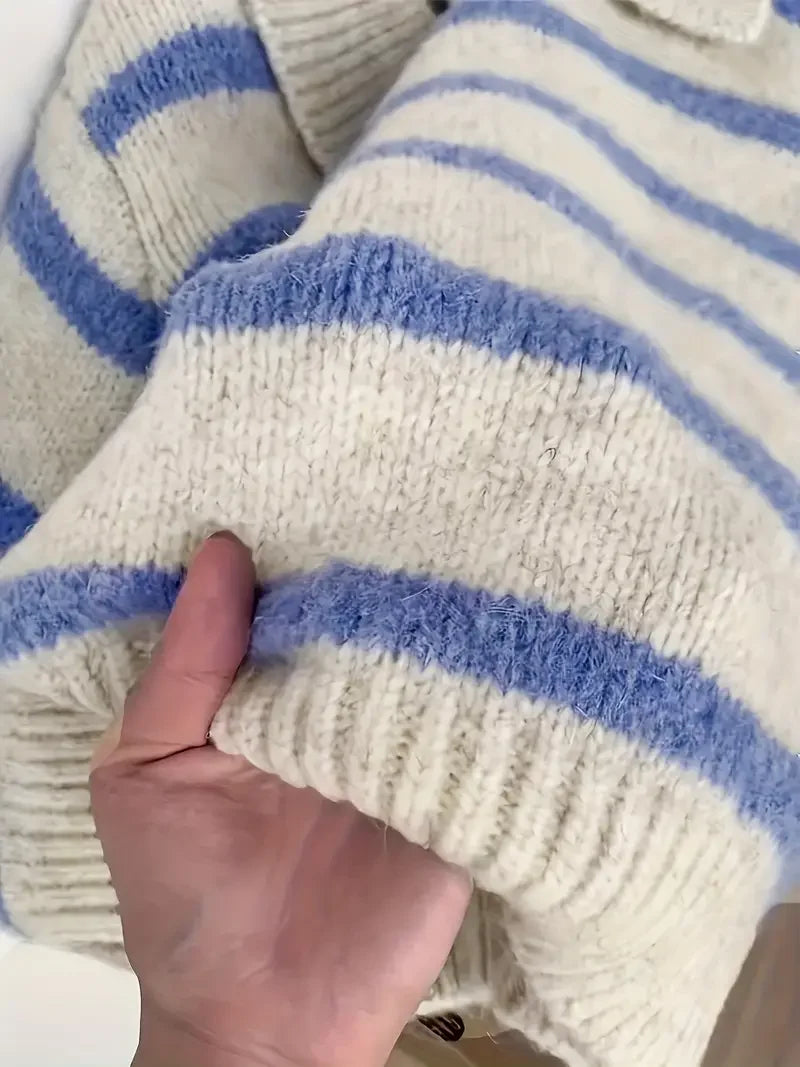 Pruhovaná pletená mikina s límečkem polo