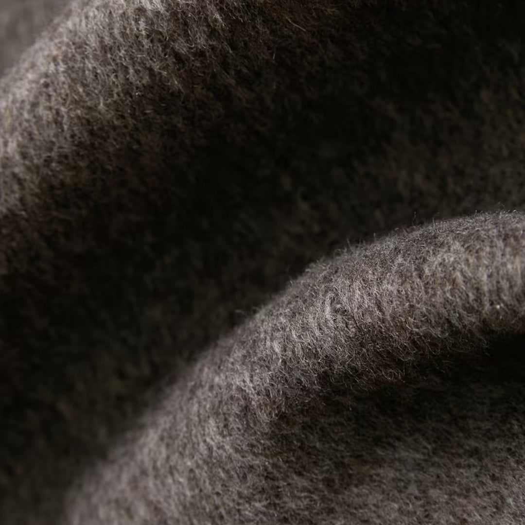 Klasyczny zimowy płaszcz damski z mieszanki wełny